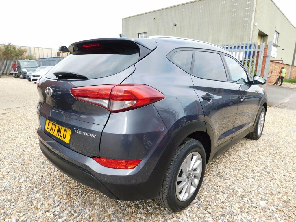 Hyundai Tucson 1.6 Gdi Blue Drive Se Nav Euro 6 Ss EJ17MLO Grey #3