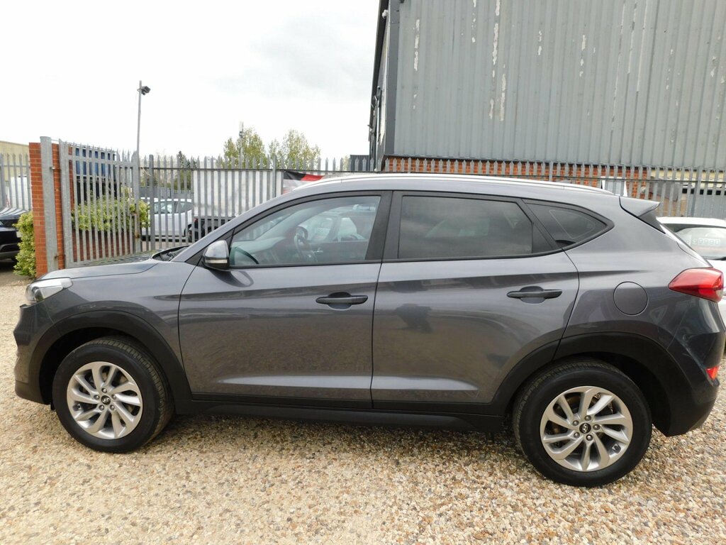 Hyundai Tucson 1.6 Gdi Blue Drive Se Nav Euro 6 Ss EJ17MLO Grey #6