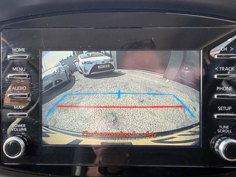 Toyota Aygo X 1.0 Vvt-i Pure - 1 Owner - Ftsh - Rear Ca LP72ZKV White #4
