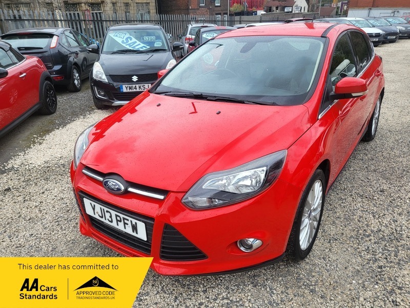 Ford Focus Hatchback YJ13PFW Red #3