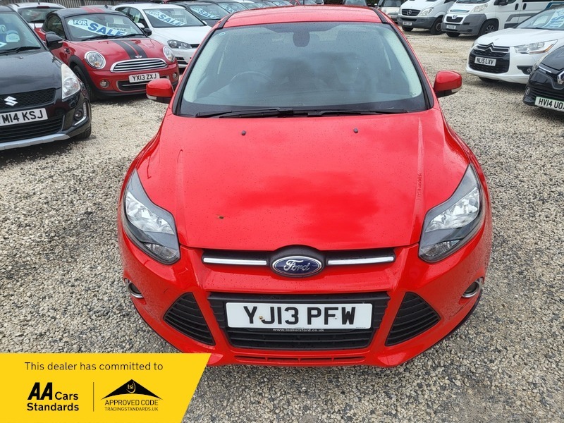 Ford Focus Hatchback YJ13PFW Red #5
