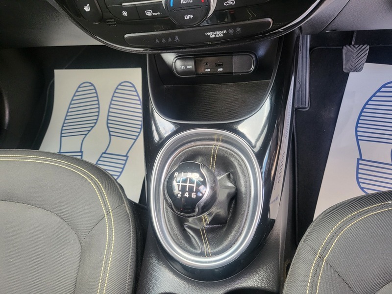 Kia Soul Crdi Mixx White #6