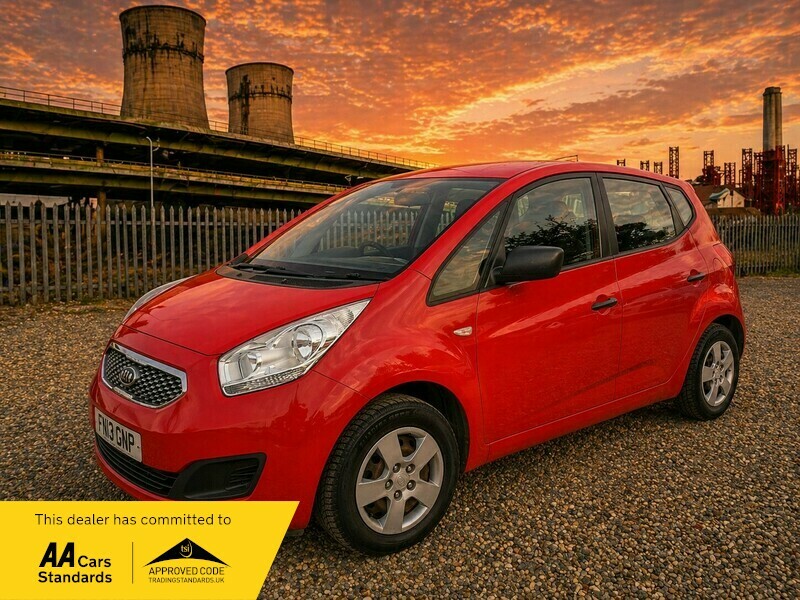 Kia Venga 1 Red