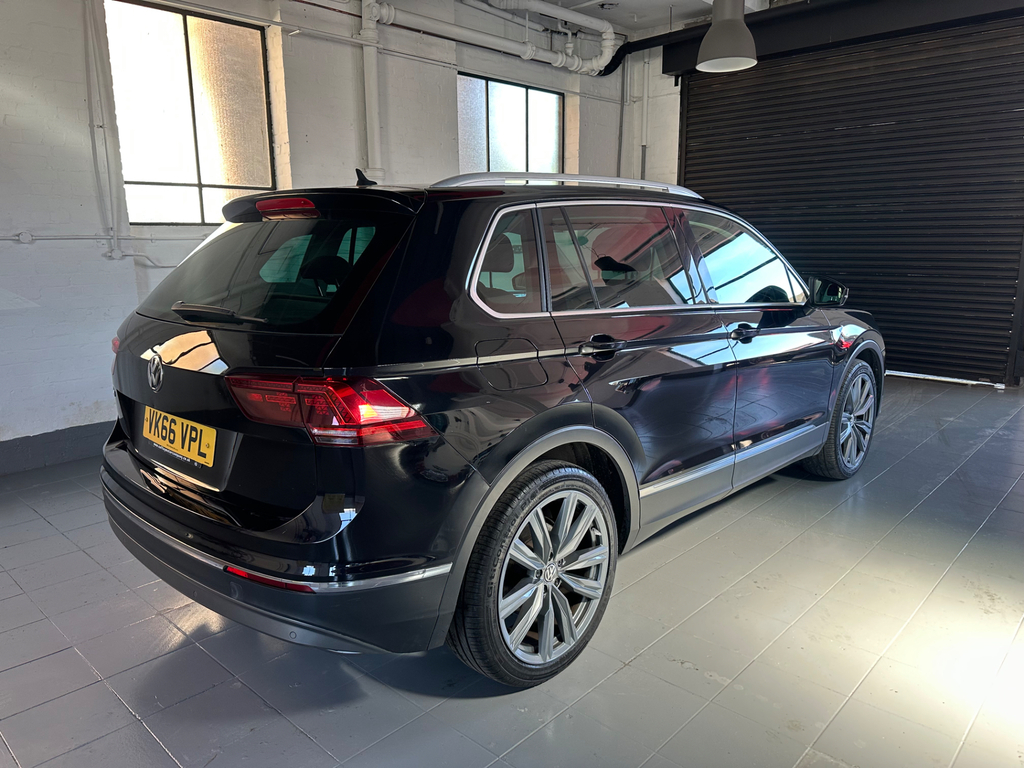 Volkswagen Tiguan 2.0 Tdi Bluemotion Tech Sel Suv Dsg 4Mo VK66VPL Black #5