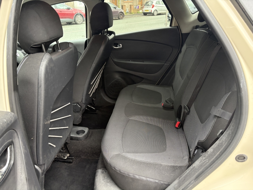 Renault Captur 1.5 Dynamique S Black #5