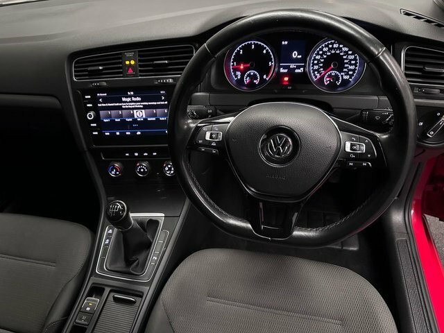 Volkswagen Golf Hatchback SH18ODB Red #4