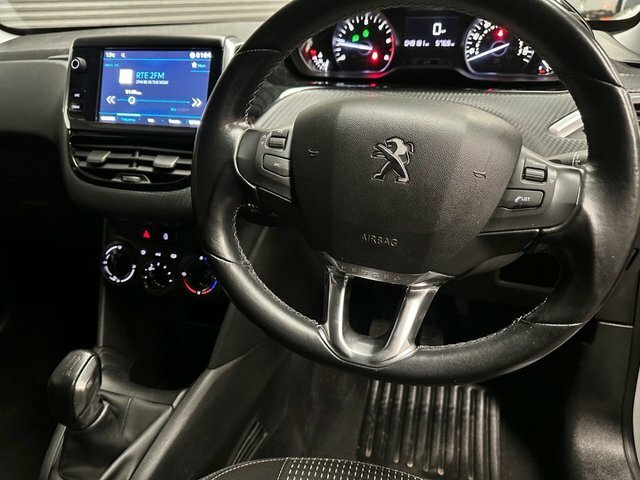 Peugeot 208 Hatchback M722DGK White #2