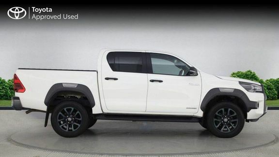 Toyota HILUX Invincible X Dc 2.8D BD73CXO White #5