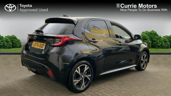 Toyota Yaris Design LB74AUO Black #2