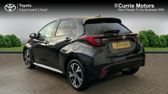 Toyota Yaris Design LB74AUO Black #4