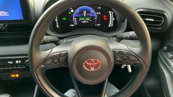 Toyota Yaris Design LB74AUO Black #6