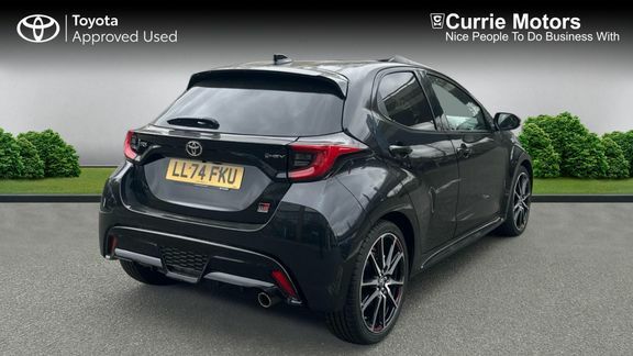 Toyota Yaris Gr Sport LL74FKU Black #2