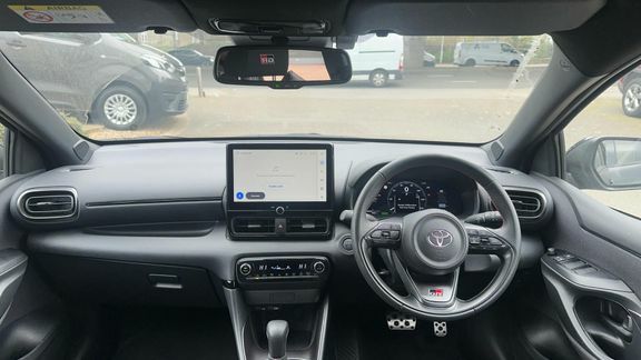 Toyota Yaris Gr Sport LL74FKU Black #5