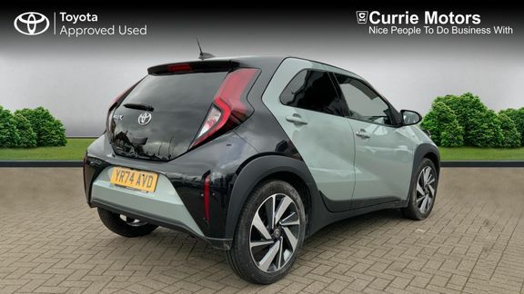 Toyota Aygo X Edge Green #2