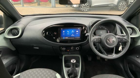 Toyota Aygo X Edge Green #5