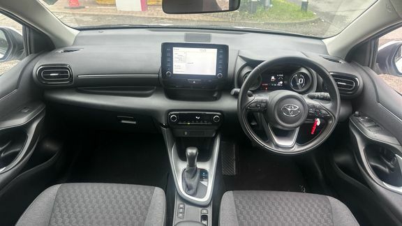 Toyota Yaris Design Hybrid, Parking Pac LF23BGC White #5