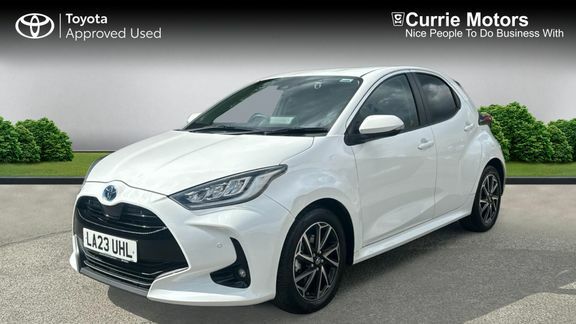 Toyota Yaris Design Hybrid Parking Pack Nav LA23UHL White #3