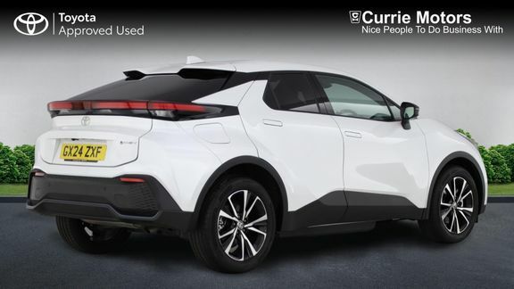 Toyota C-Hr Design 2.0 Phev White #2