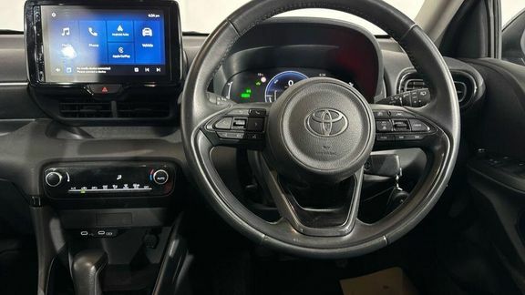 Toyota Yaris Design MV25ZXC Grey #5