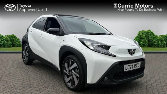 Toyota Aygo X Edge Canvas Parking White