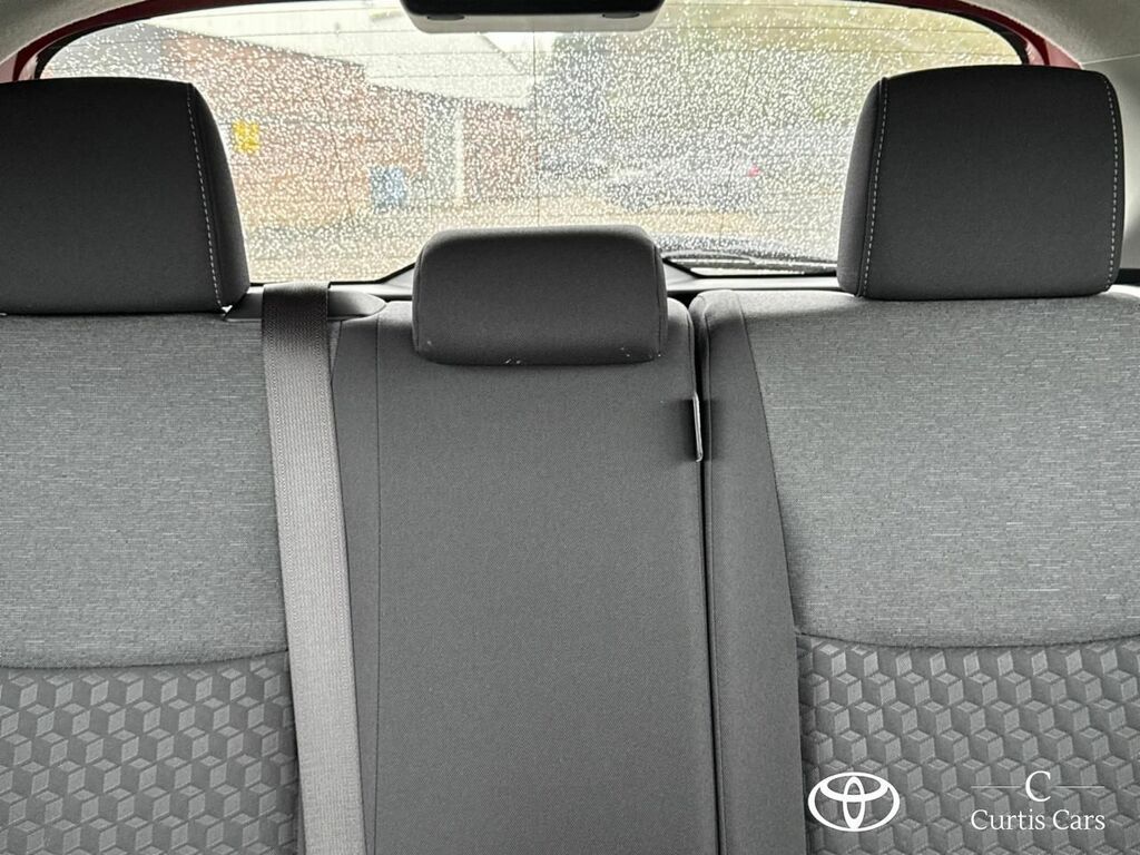Toyota Yaris 1.5 Vvt-h Design E-cvt Euro 6 Ss AMZ2283 Red #6