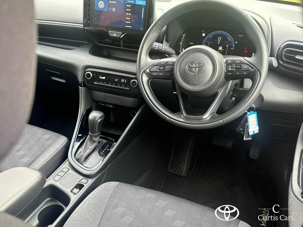 Toyota Yaris 1.5 Vvt-h Design E-cvt Euro 6 Ss TRZ4324 Grey #4