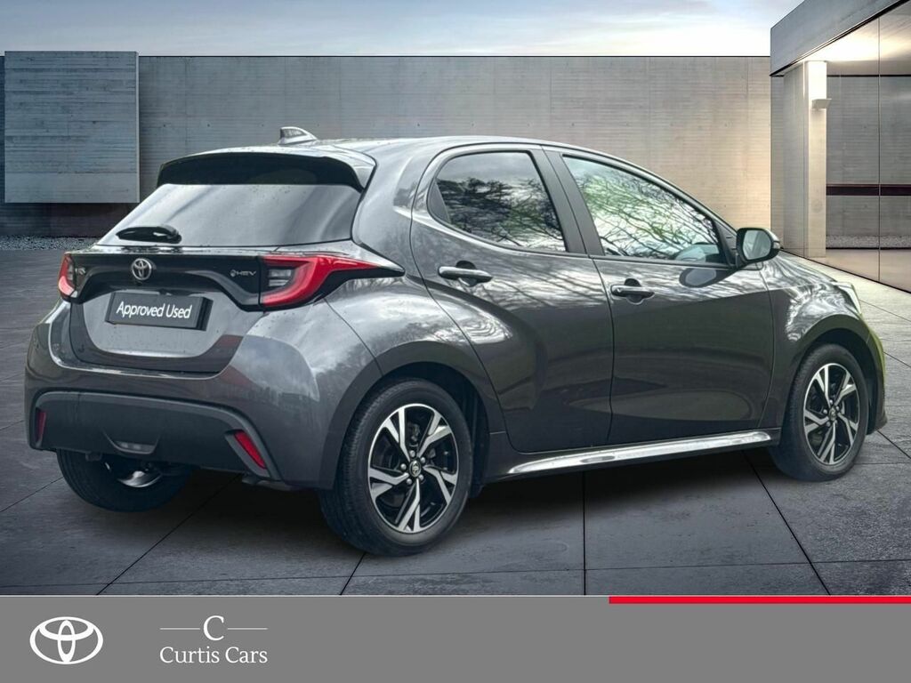 Toyota Yaris 1.5 Vvt-h Design E-cvt Euro 6 Ss Grey