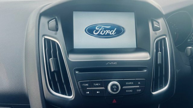 Ford Focus Tdci Zetec Hatchback FE16SYG Red #5