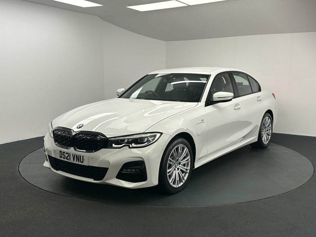 BMW 3 Series 2L M Sport DS21VNU White #5