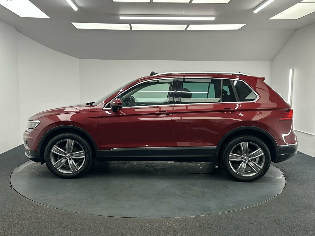Volkswagen Tiguan 2L Sel YR68UHK Red #6