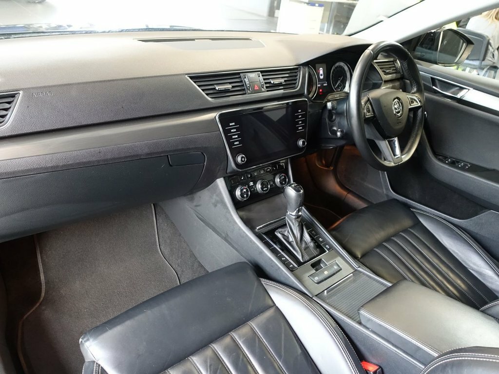 Skoda Superb 2L Se L Black