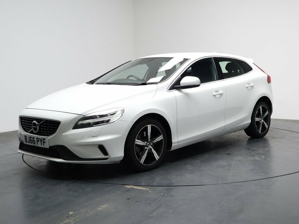 Volvo V40 2L R-design BJ66PYF White #5