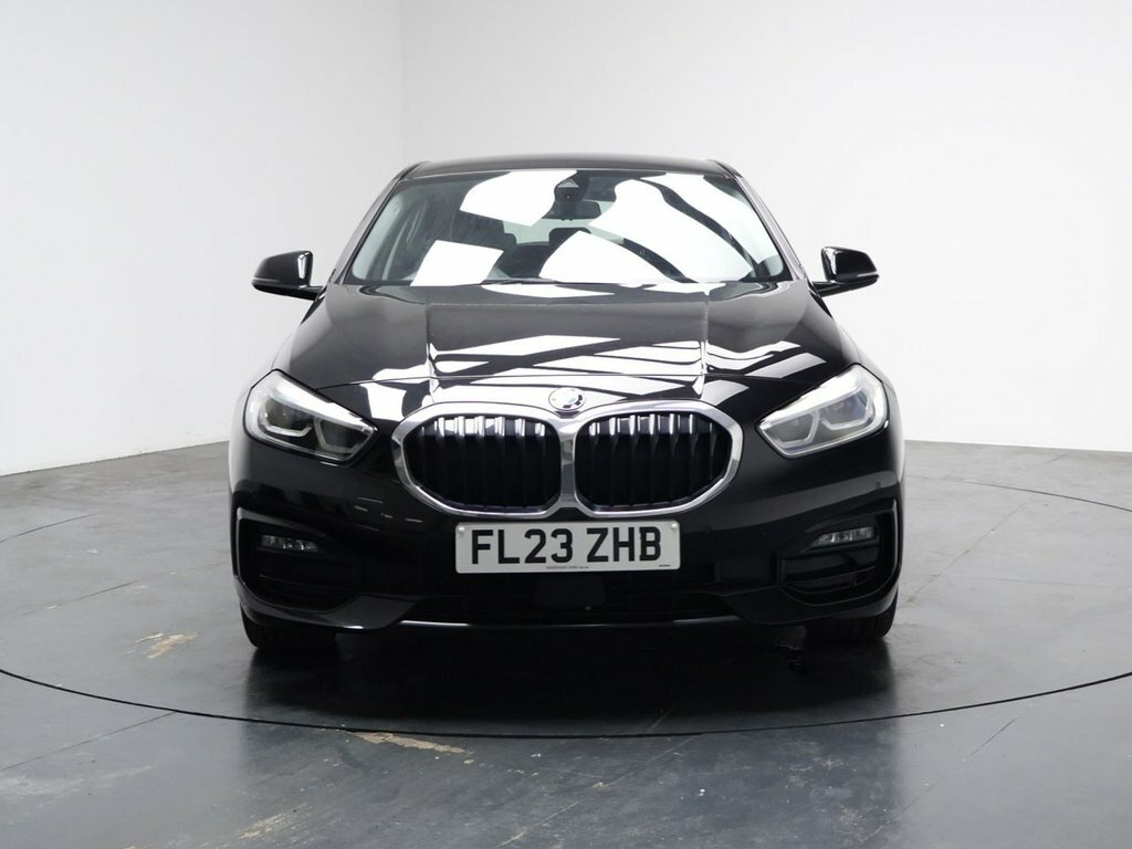 BMW 1 Series 1.5L Sport FL23ZHB Black #4