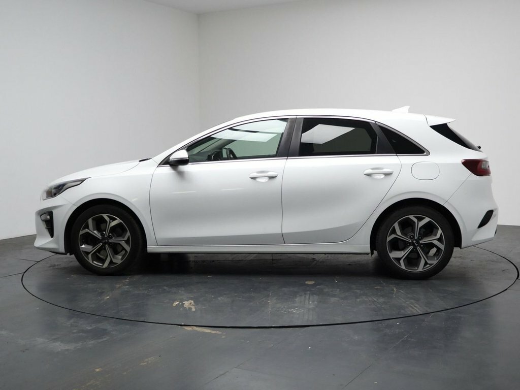 Kia Ceed 1L 3 WN19VBY White #6