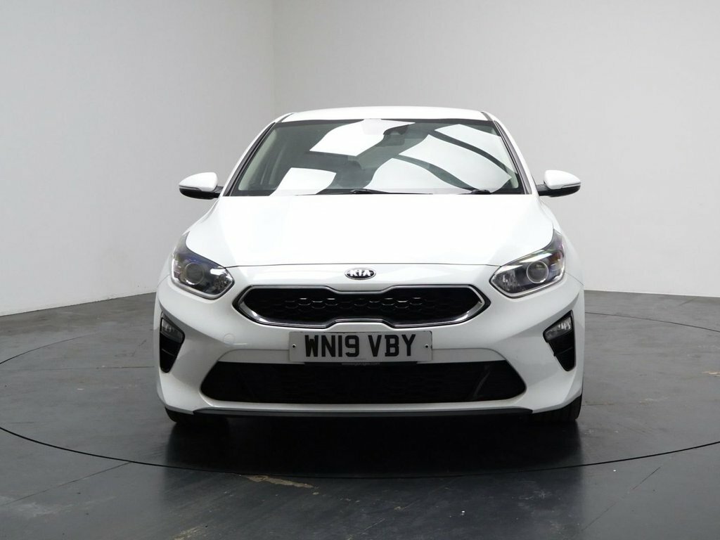 Kia Ceed 1L 3 WN19VBY White #4