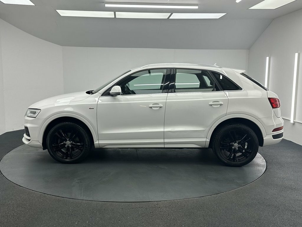 Audi Q3 2L S Line Edition VF18AUL White #6