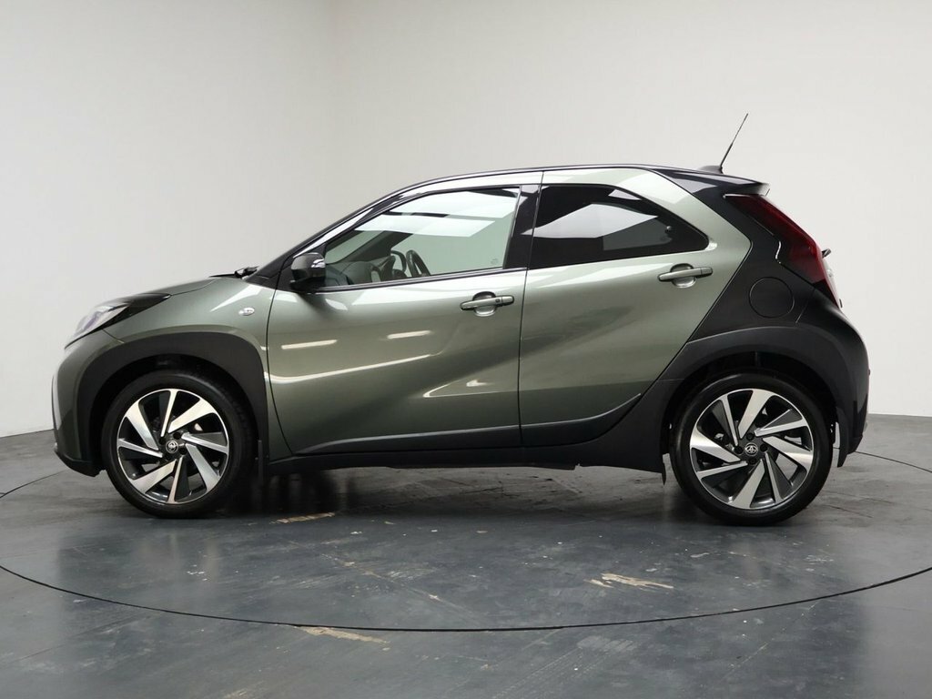 Toyota Aygo X 1L Exclusive YD23UGZ Green #6