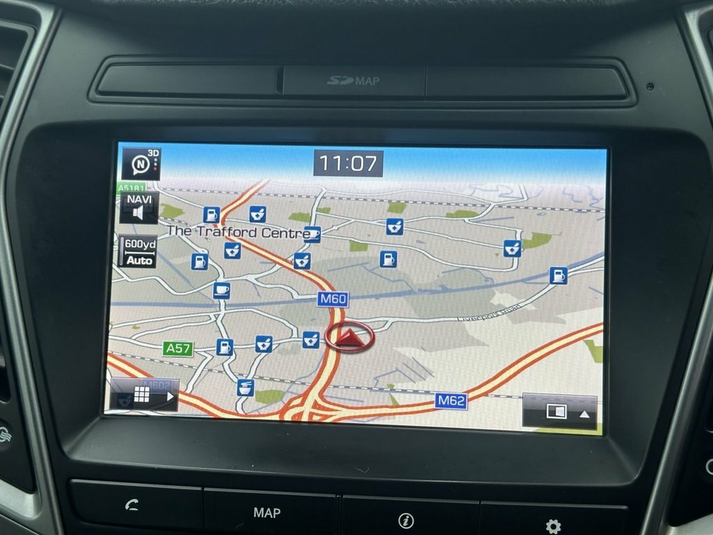 Hyundai Santa Fe 2.2L Premium YR66UZD White #3