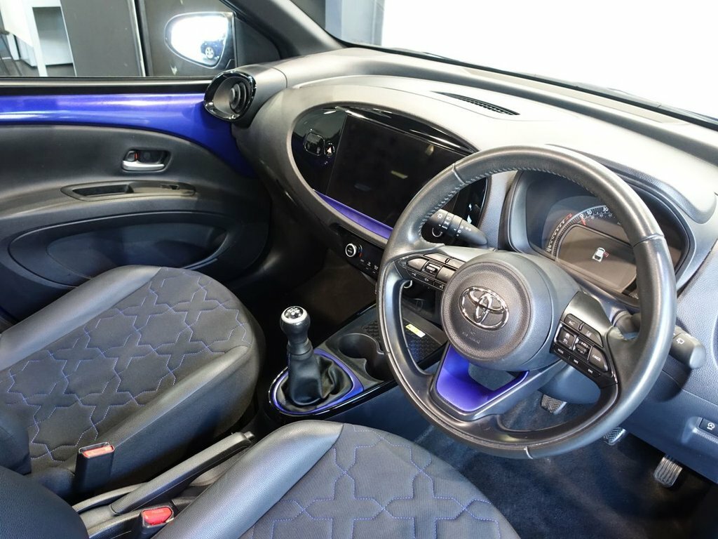 Toyota Aygo X 1L Exclusive LV24JUC Blue #3