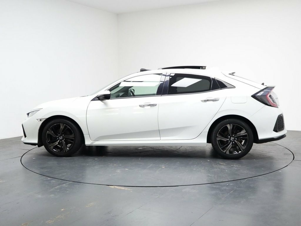 Honda Civic 1.5L Prestige White #6