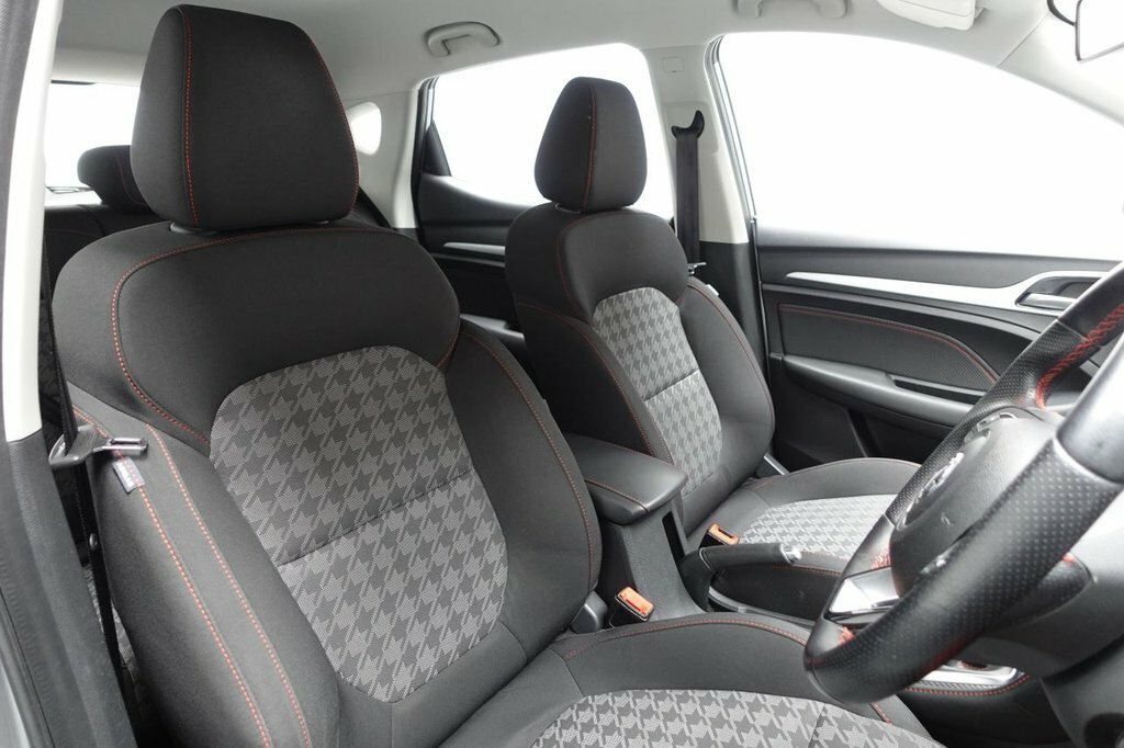 MG ZS 1.5L Excite YG22DWW Silver #3
