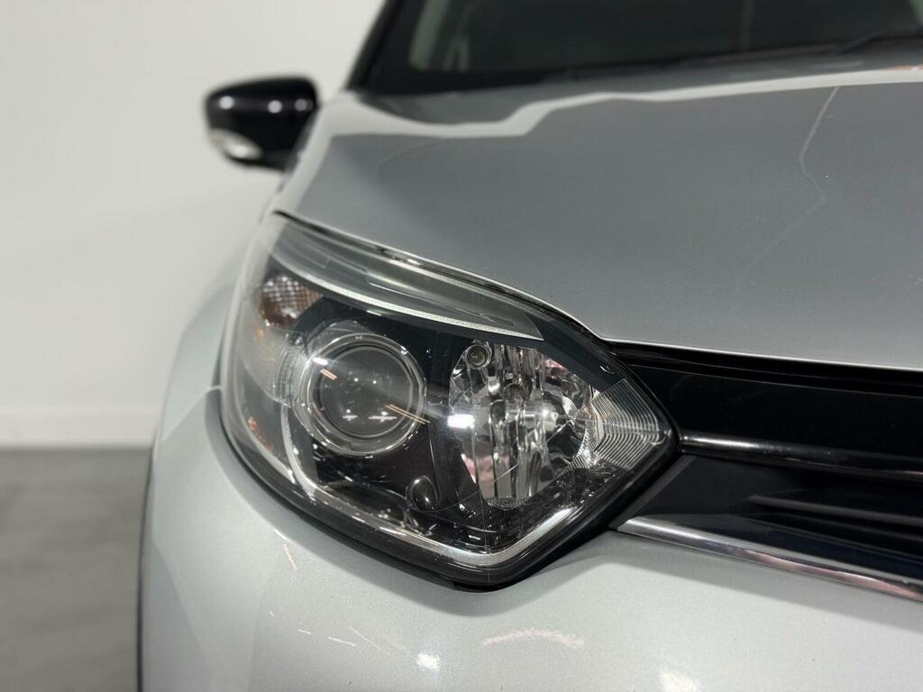 Renault Captur Suv 1.5 Dci Energy Signature Nav Euro 6 Ss HT66UZV Silver #2