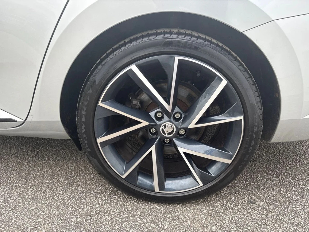 Skoda Superb Skoda Superb Sportline Tdi 4X4 Silver #6