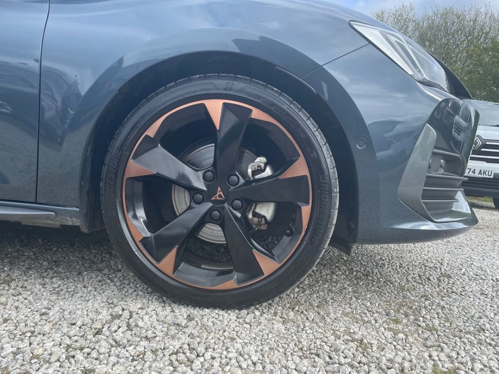 Cupra Leon Cupra Leon 1.5 Etsi V1 Design Edition Dsg Hatc Grey #6