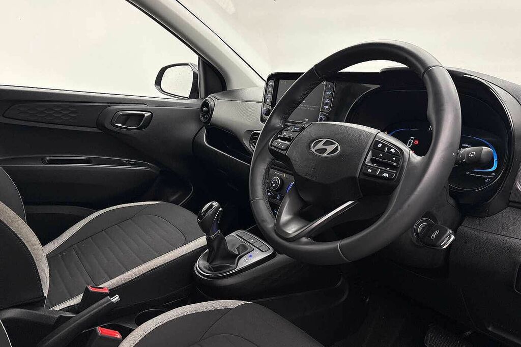 Hyundai I10 1.0 63 Advance Nav EN25BTO Black #6