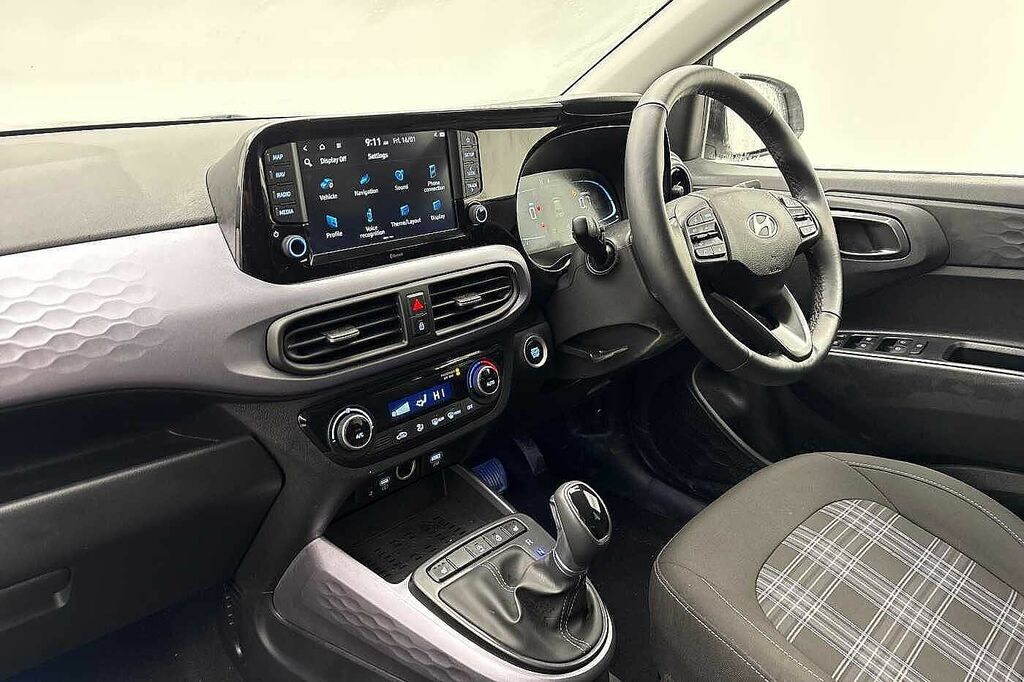 Hyundai I10 1.0 63 Premium Nav EF25NSK White #4