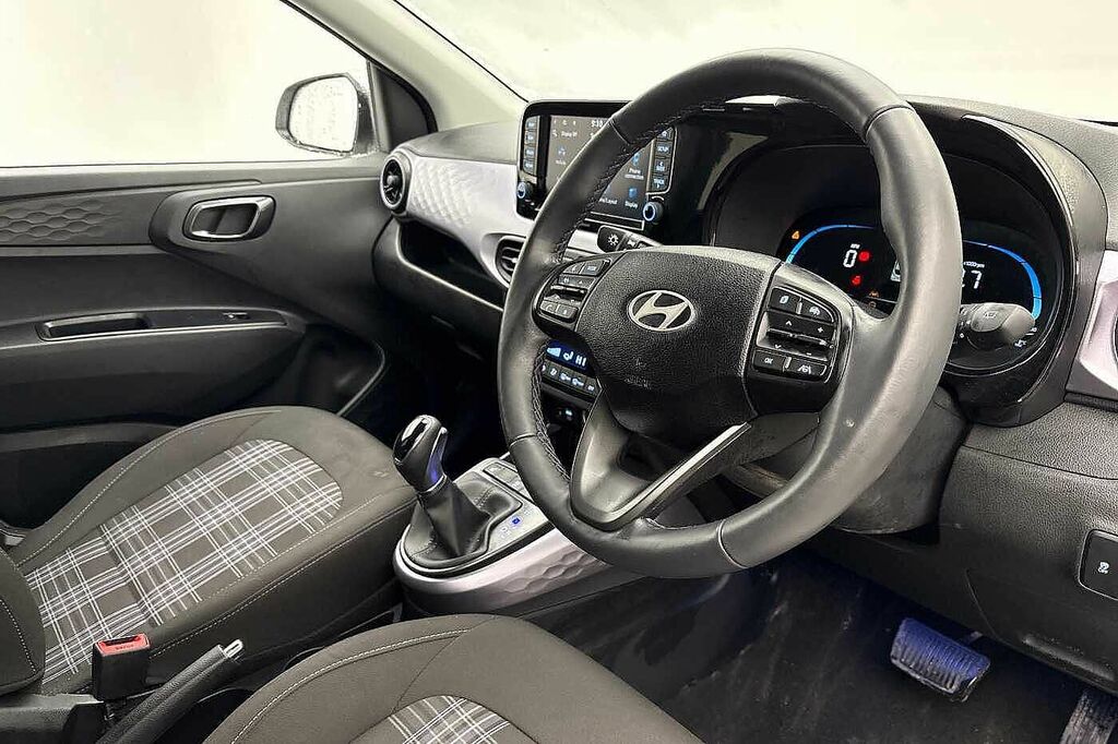 Hyundai I10 1.0 63 Premium Nav EF25NSK White #6