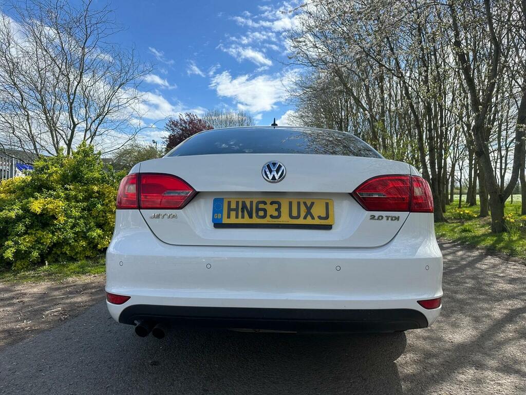 Volkswagen Jetta Saloon 2.0 Tdi Sport Dsg Euro 5 201363 White #6