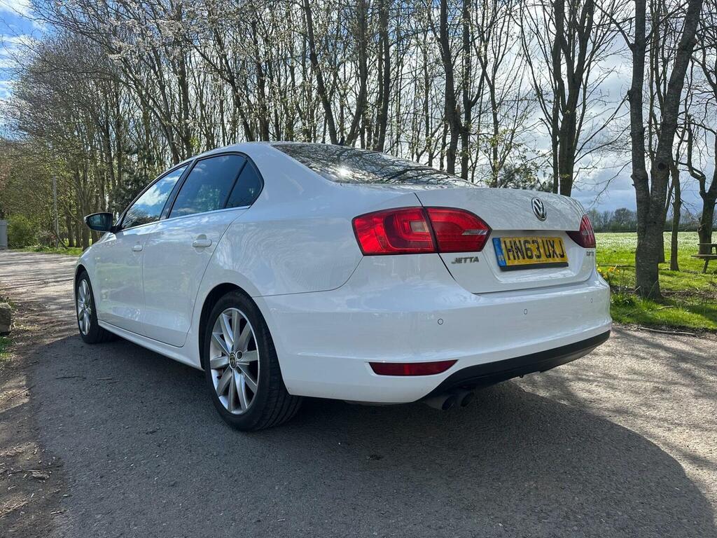 Volkswagen Jetta Saloon 2.0 Tdi Sport Dsg Euro 5 201363 White #5