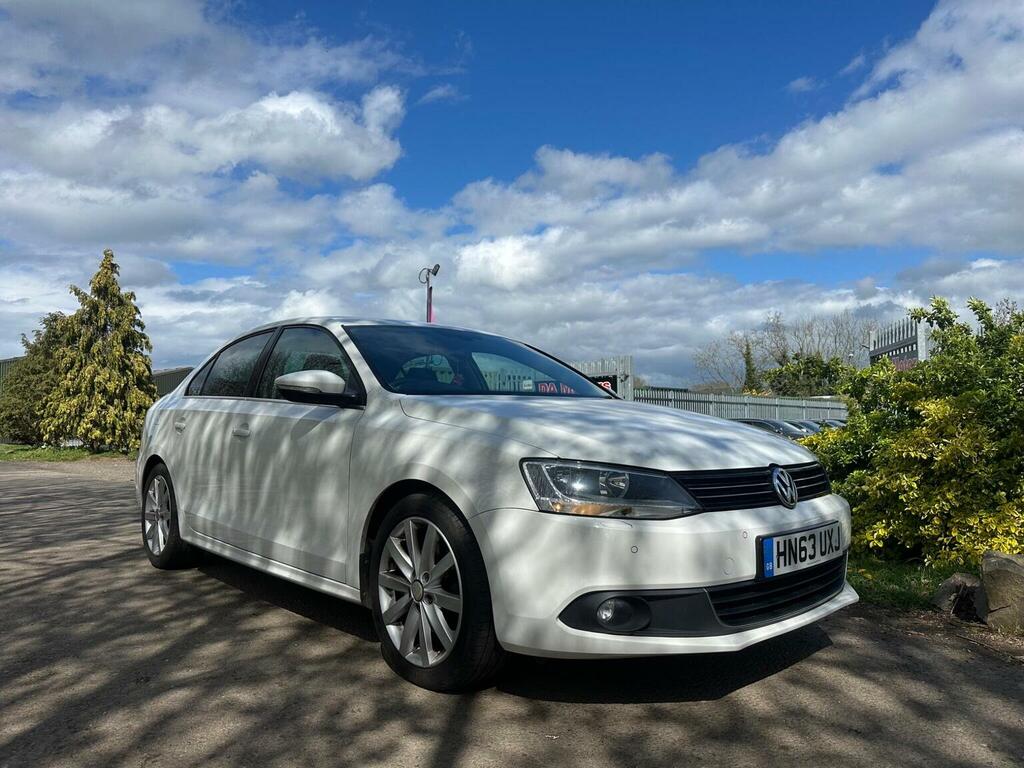 Volkswagen Jetta Saloon 2.0 Tdi Sport Dsg Euro 5 201363 White